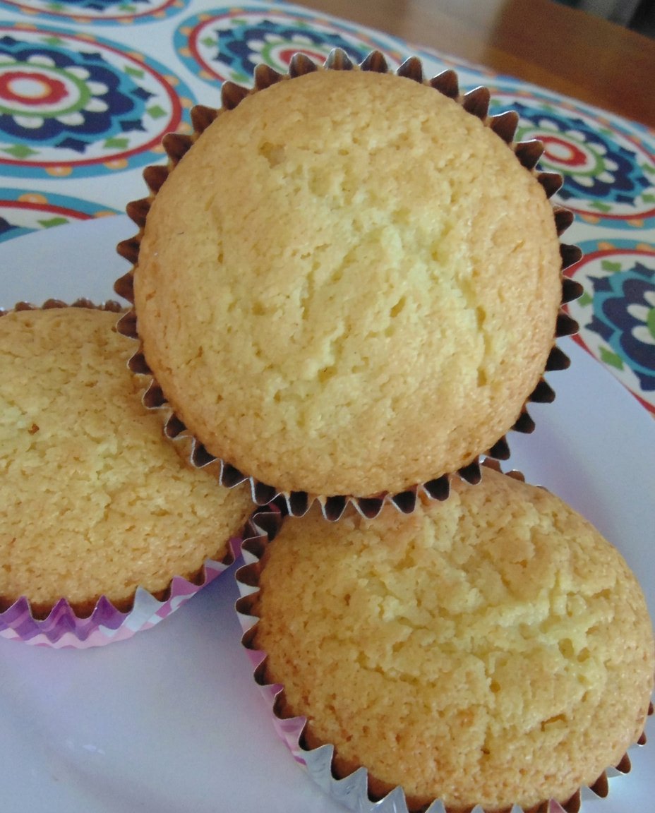 Fairy cakes topped with smooth white glace icing